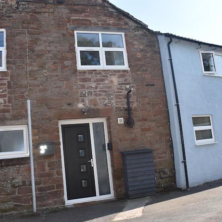 Milo'S Place Is A Home From Home Egremont  Exterior photo