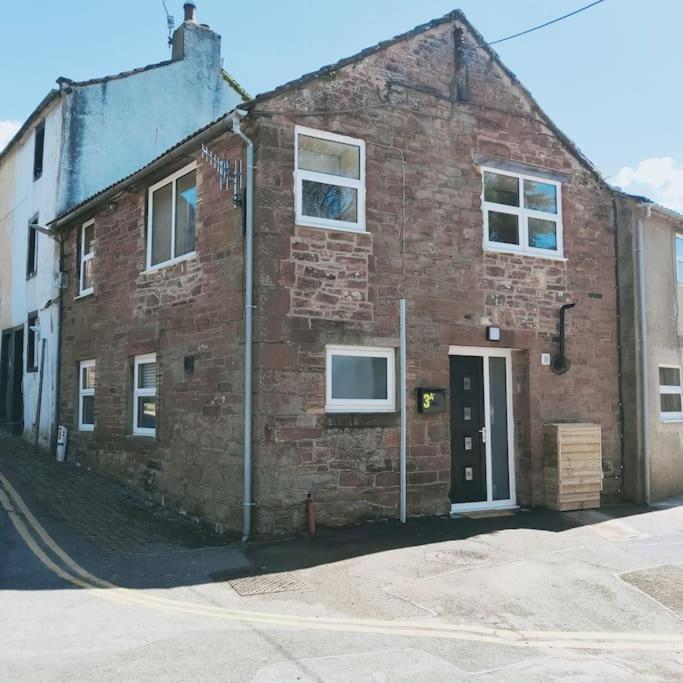 Milo'S Place Is A Home From Home Egremont  Exterior photo